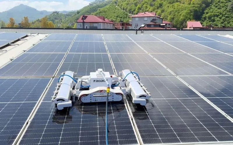 Güneş Paneli Ne Sıklıkla Temizlenmeli? Bölgeye Göre Rehber