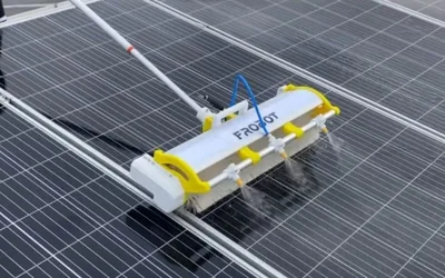 Solar Panel Cleaning Methods: Manual or Robotic Systems?