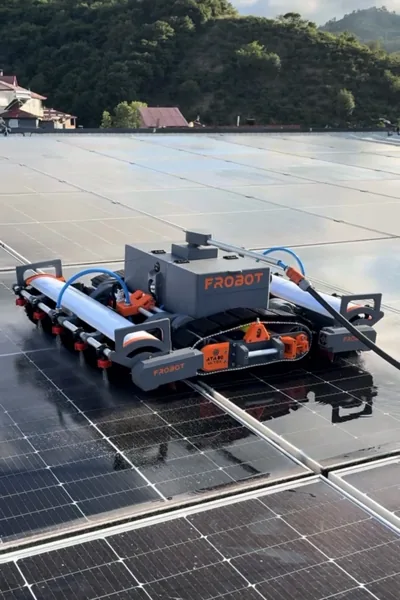 ATA 80 (Güneş Paneli Temizleme Robotu)